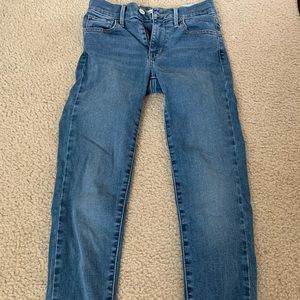 skinny jeans / mid rise !